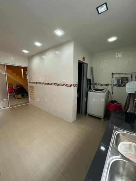 Taman Pinggiran Indah - 3