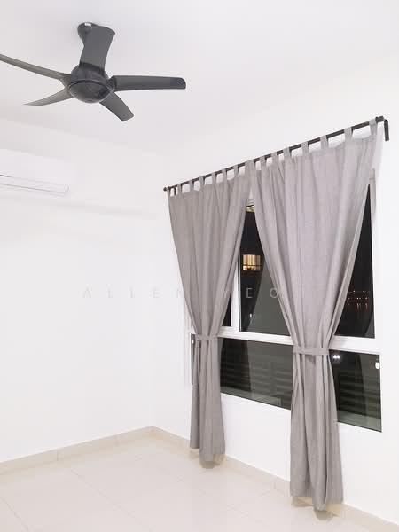 Tropicana Bay Residences - 3