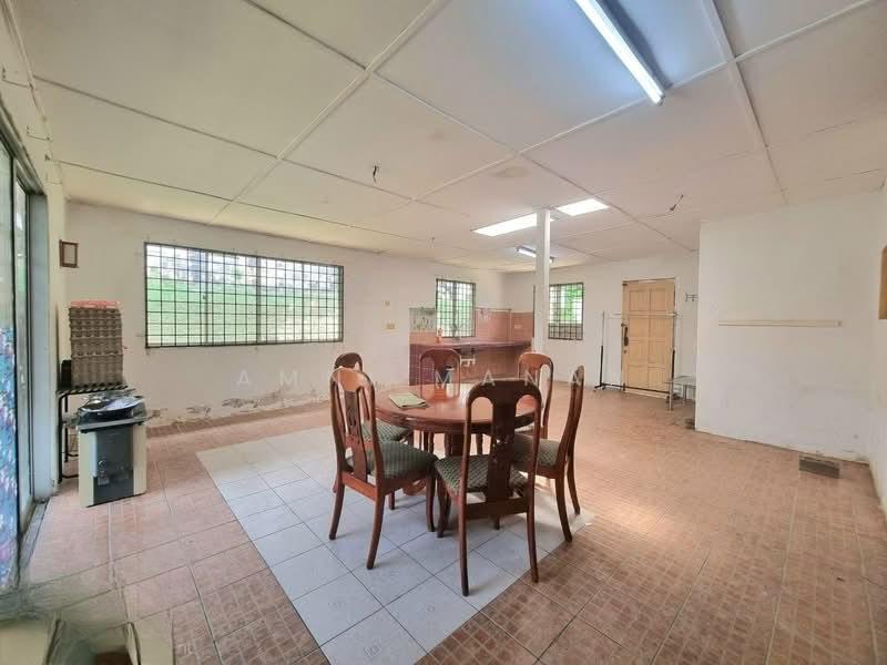 Bungalow, Jalan Melor, Bukit Beruntung - 4