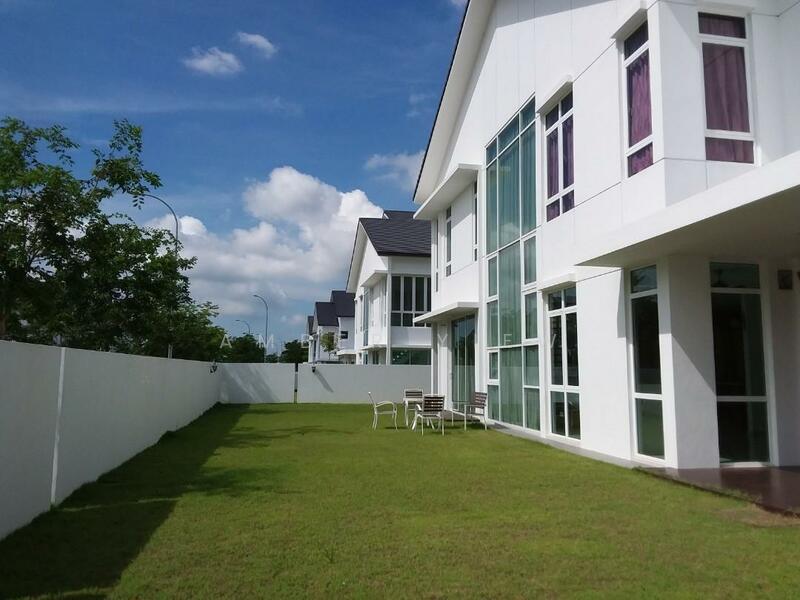 Seremban Monthly RM2000 - 1