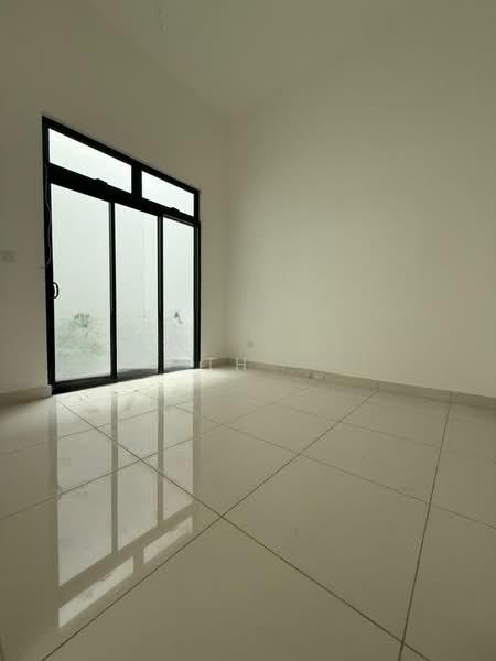 TAMAN IMPIAN EMAS (HONEYDALE RESIDENCE) - 5