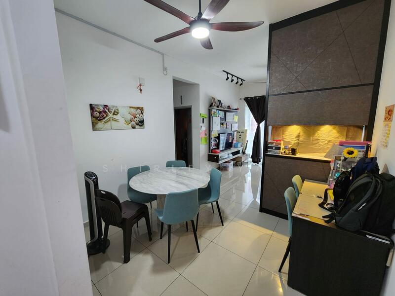 Seasons Amara Larkin - 2