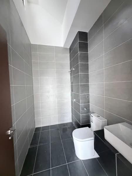 BAE Bandar Dato Onn - 3