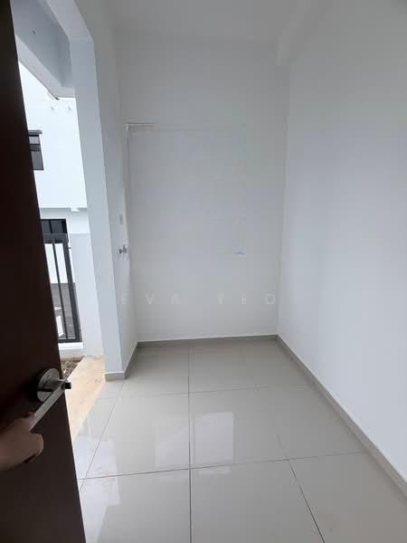 BAE Bandar Dato Onn - 5