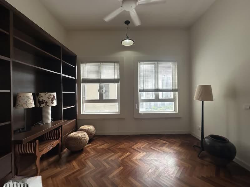 Quayside Seafront Resort Condominiums - 3