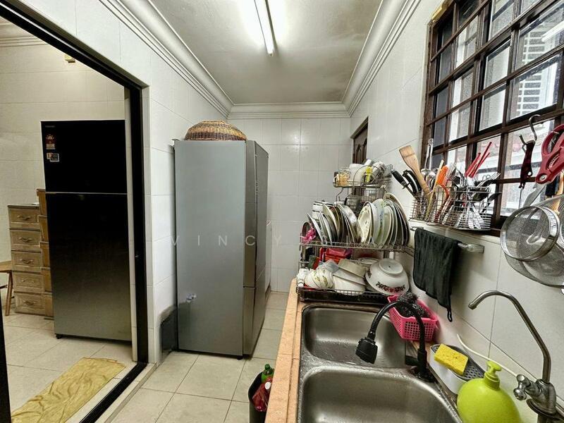 Taman Johor Jaya - 5