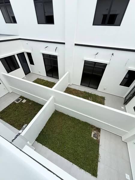 RESIDENSI BOTANI 3 - 3