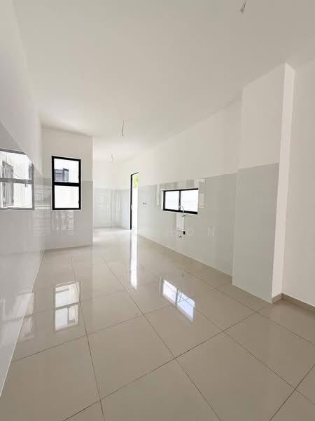 RESIDENSI BOTANI 3 - 5