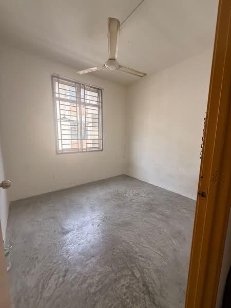 Flat Bukit Indah - 4
