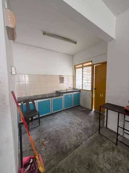 Flat Bukit Indah - 3