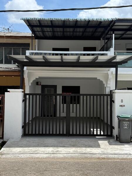 Johor Jaya Johors Jayas - 1