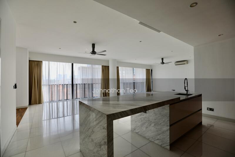 Dedaun Condominium - 1