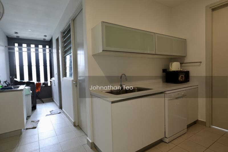 Dedaun Condominium - 2