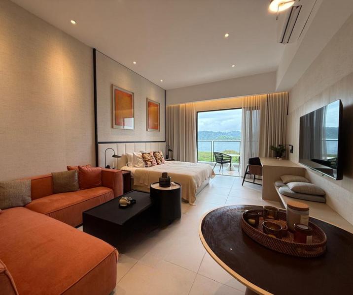 Aris Tower @ The Peninsula - 1