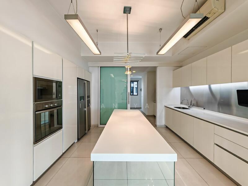 Zehn Bukit Pantai - 4