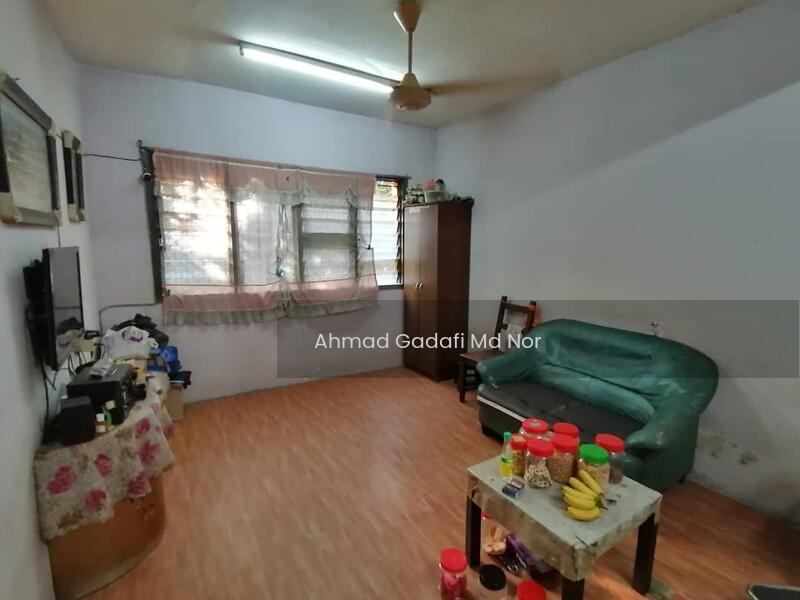Apartment Taman Sungai Besi, Kuala Lumpur Blok 8 Tingkat 3 - 2