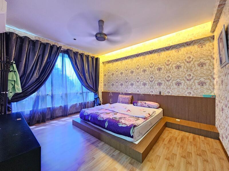 The Waterfront Condominium - 5