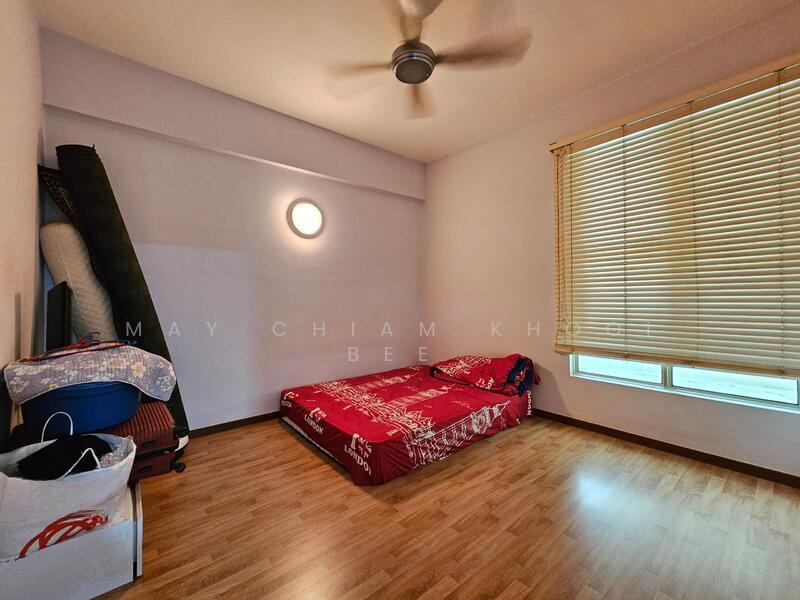 The Waterfront Condominium - 4