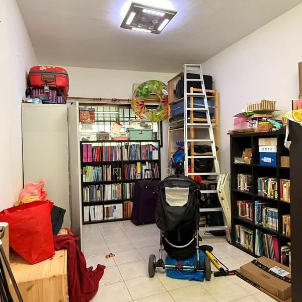 2 STOREY SEMI-DETACHED FOR SALE AT TANJUNG BUNGAH GOOD CONDITION - 4