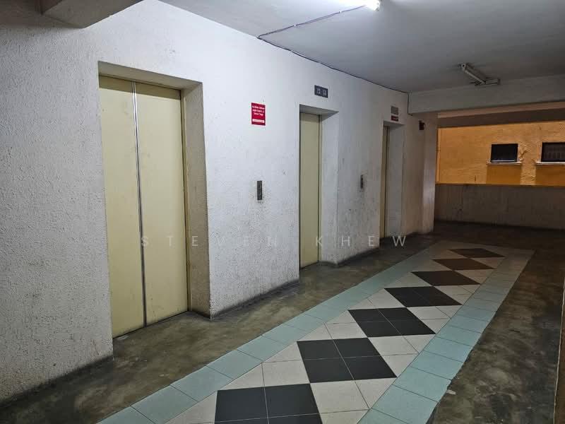 Aman Puri Apartment - 5
