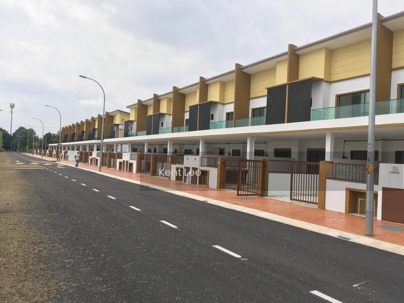 Direct PEMAJU FULL Loan 8% BUMI REBAT 22x63 2 Sty 4R3B FREEHOLD FREE SNP Jln Meru Klang Mainroad - 2