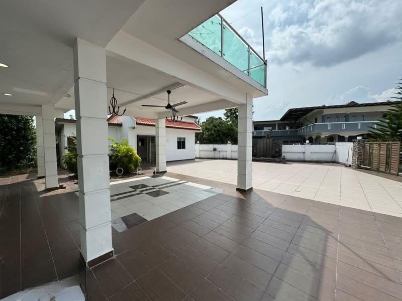 Taman bukit kempas - 5