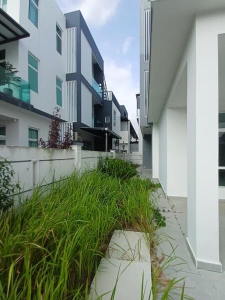 Mutiara Rini Mutiaras Rinis - 2