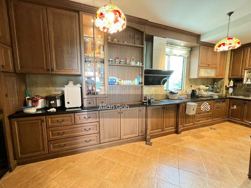 Sri Golden Bay Condominium - 5