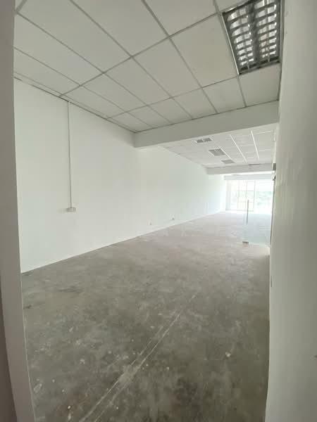 Pusat Perdagangan Danga Utama - 1