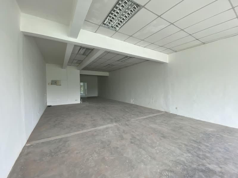 Pusat Perdagangan Danga Utama - 4