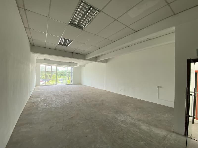 Pusat Perdagangan Danga Utama - 2