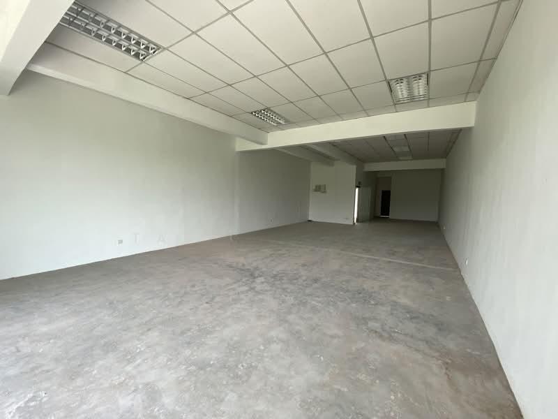 Pusat Perdagangan Danga Utama - 5