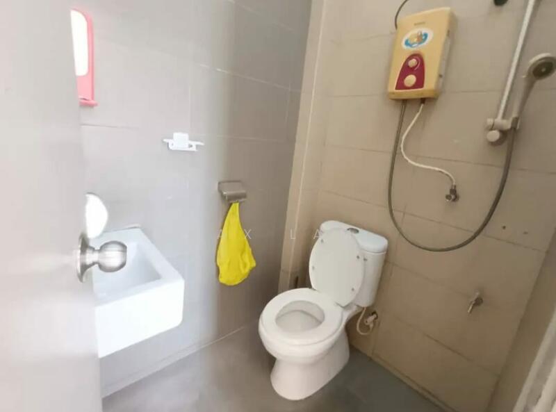 Taman Mount Austin - 4