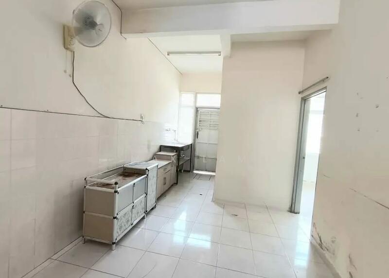 Taman Mount Austin - 3