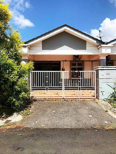 Taman Mount Austin - 1