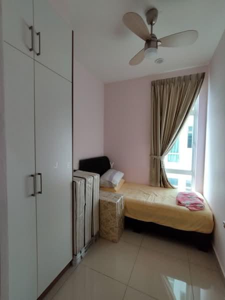 M Condominium @ Larkin - 2