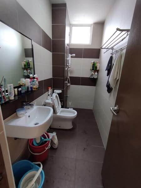 M Condominium @ Larkin - 5