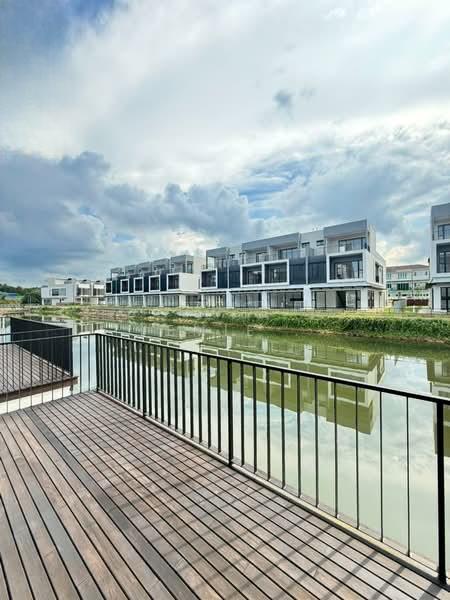 Waterway Residences - 4