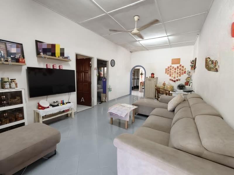 Taman Kulai Jaya Single Storey Terrace House 4 Rooms 22x80 Extended - 1