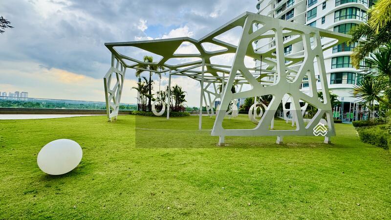 The M @ Medini Macrolink - 5