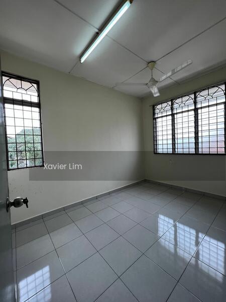 Terrace house at Desa Anggerik - 2