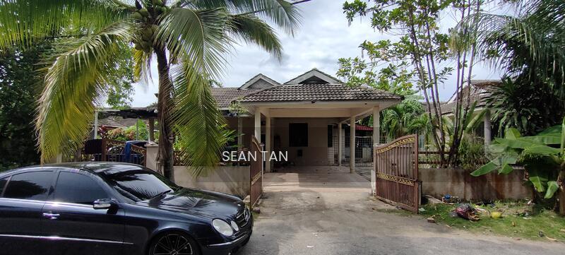 BUKIT BERUNTUNG BUNGALOW FOR SALE - 1