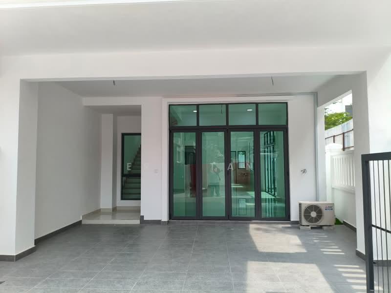Taman Connaught - 4