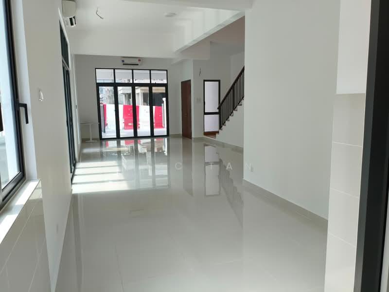 Taman Connaught - 5