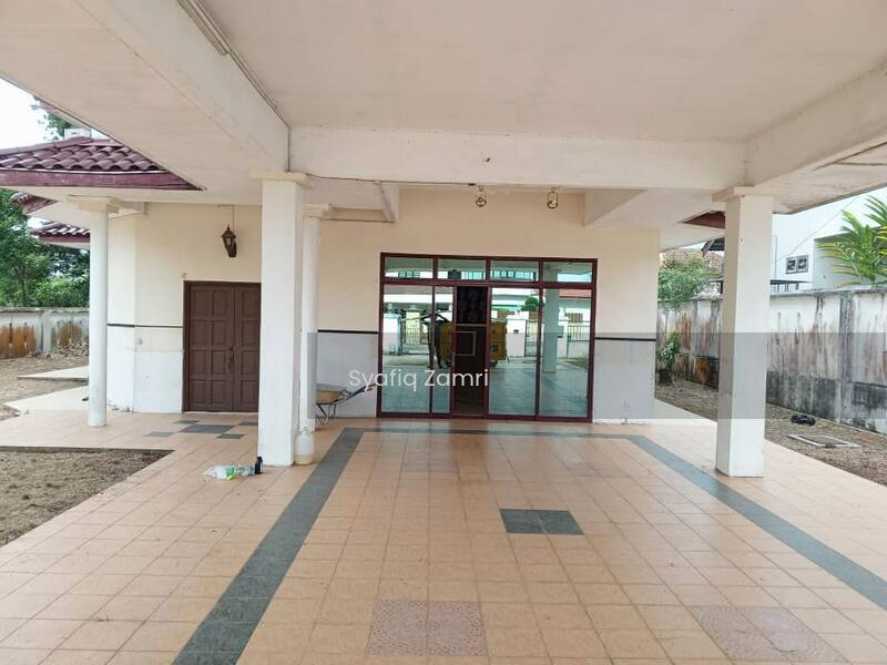 BUKIT ISTANA BANGLO 2 TINGKAT - 4