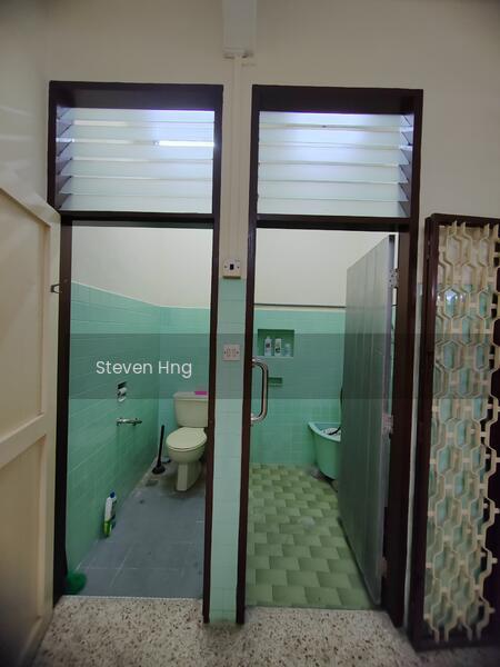 2 storey terrace Midlands Pulau Tikus concrete floor near Gurney - 3