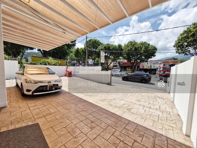 Main Road Semi-Detached in Tanjung Bungah - Land 5054sf Fully Renovated - 1