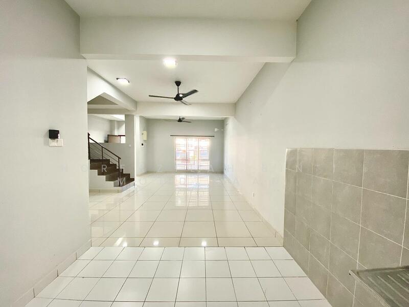 Non bumilot, 2 storey terrace, taman ruby, dengkil - 3