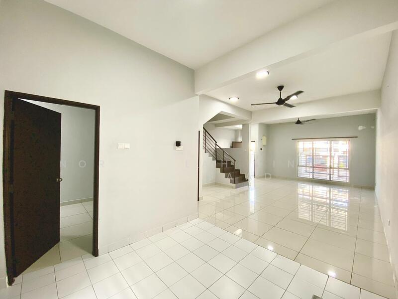 Non bumilot, 2 storey terrace, taman ruby, dengkil - 4