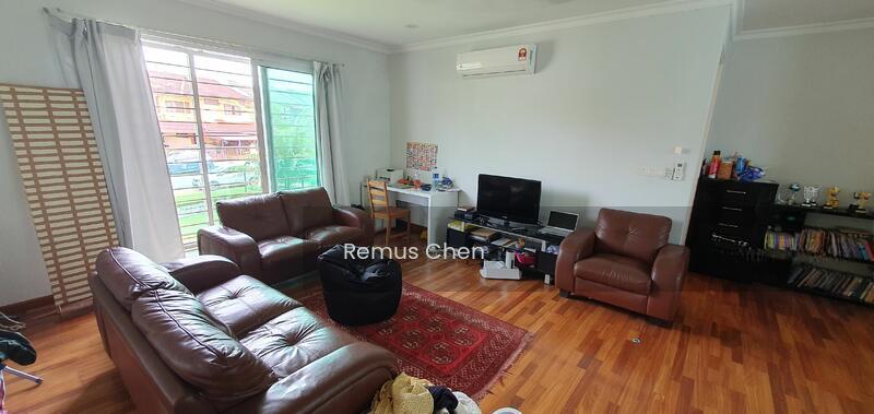 Semi-D house at SS5 - 2